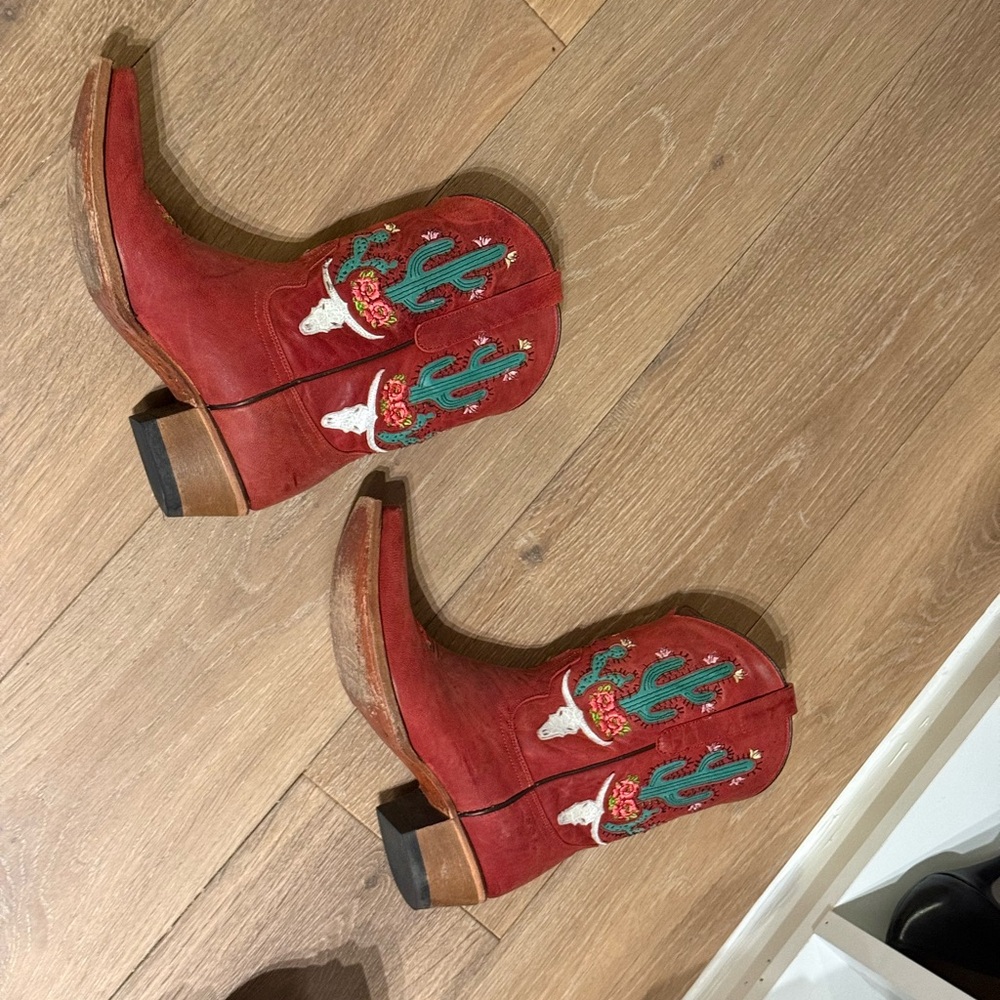 Lane by Junk Gypsy cowboy boots (only worn a few times)